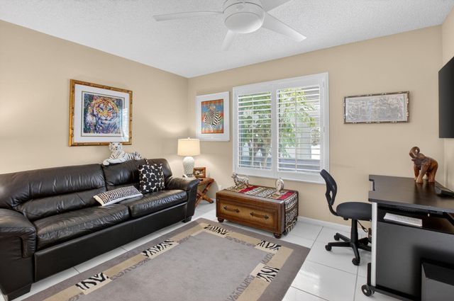 10015 Hickorywood Place, Boynton Beach, FL 33437