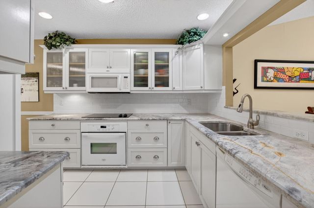 10015 Hickorywood Place, Boynton Beach, FL 33437