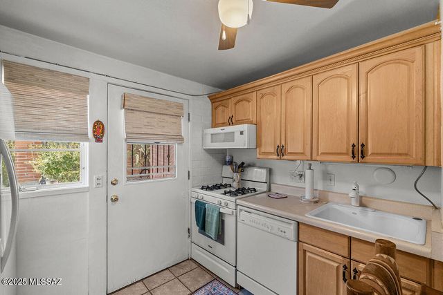 336 S Paseo Cerro Unit A, Green Valley, AZ 85614