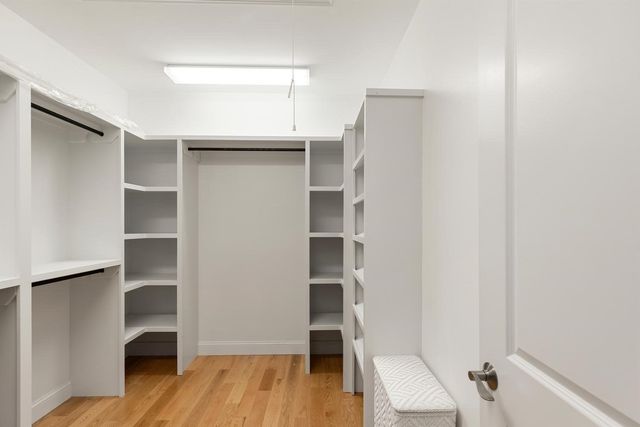 30 Hampden Ave, Burlington, MA 01803