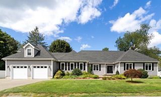 30 Hampden Ave, Burlington, MA 01803