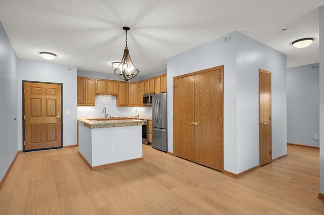 4824 E 53rd Street 301, Minneapolis, MN 55417
