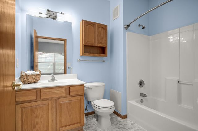 4824 E 53rd Street 301, Minneapolis, MN 55417