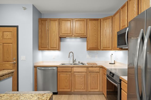 4824 E 53rd Street 301, Minneapolis, MN 55417