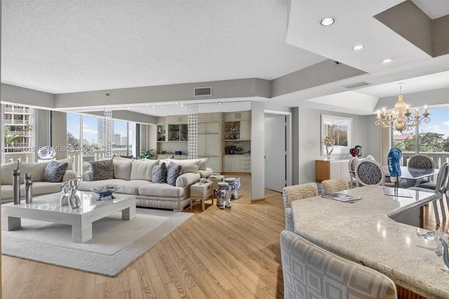 3000 Island Boulevard 502, Aventura, FL 33160