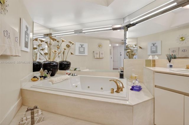 3000 Island Boulevard 502, Aventura, FL 33160