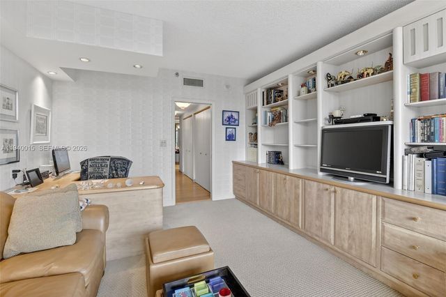3000 Island Boulevard 502, Aventura, FL 33160
