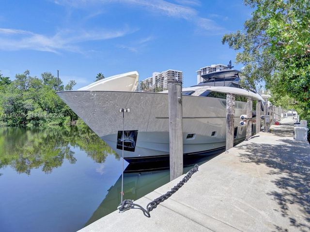 3000 Island Boulevard 502, Aventura, FL 33160