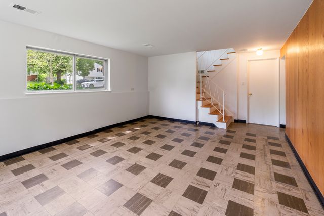 251 N Boynton Drive, Palatine, IL 60074