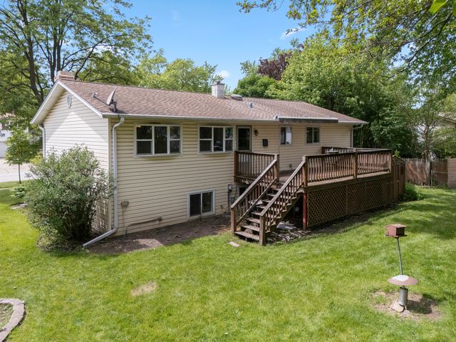 251 N Boynton Drive, Palatine, IL 60074