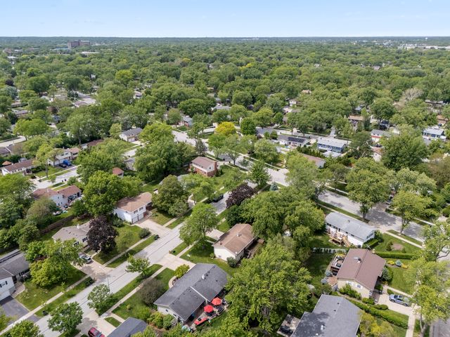 251 N Boynton Drive, Palatine, IL 60074