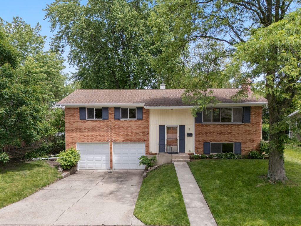 251 N Boynton Drive, Palatine, IL 60074