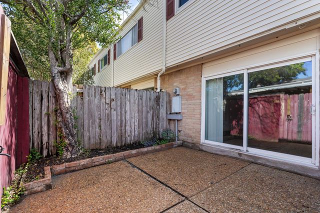 13228 Trail Hollow Drive 3228, Houston, TX 77079