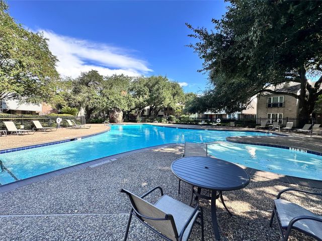 13228 Trail Hollow Drive 3228, Houston, TX 77079