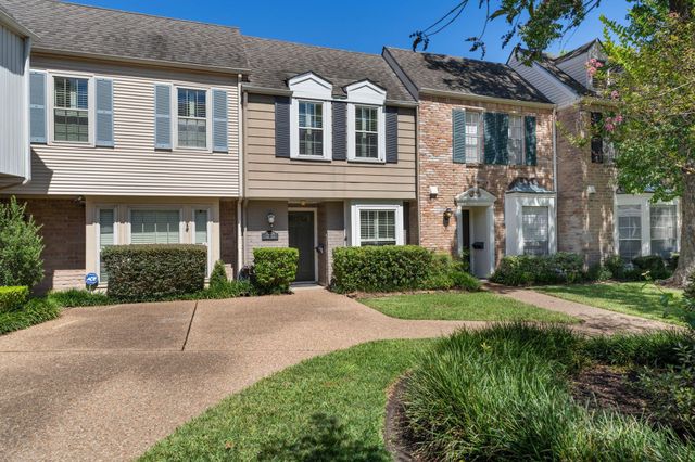 13228 Trail Hollow Drive 3228, Houston, TX 77079