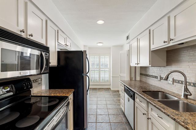 13228 Trail Hollow Drive 3228, Houston, TX 77079
