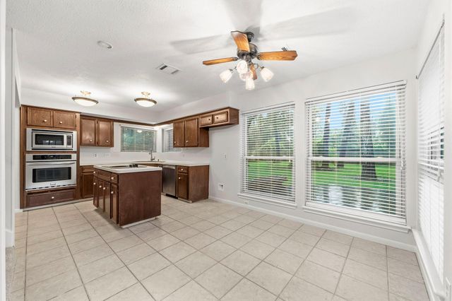 6706 Oak Masters Drive, Spring, TX 77379