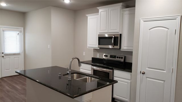 1412 Brindle Drive, Greenville, TX 75402