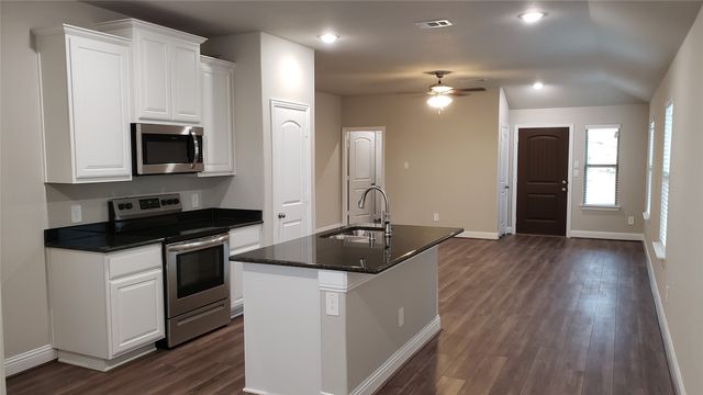 1412 Brindle Drive, Greenville, TX 75402
