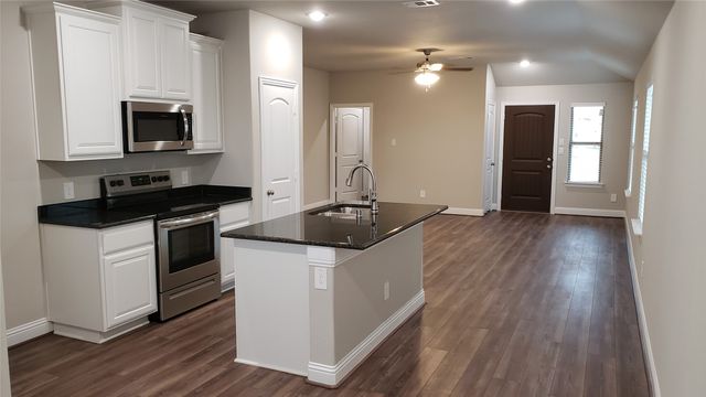 1412 Brindle Drive, Greenville, TX 75402