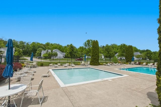 21 Quail Ct, Hardyston Twp., NJ 07419