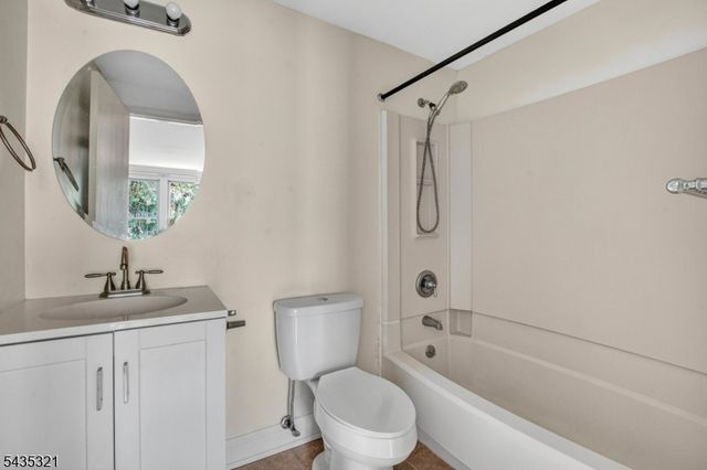 21 Quail Ct, Hardyston Twp., NJ 07419