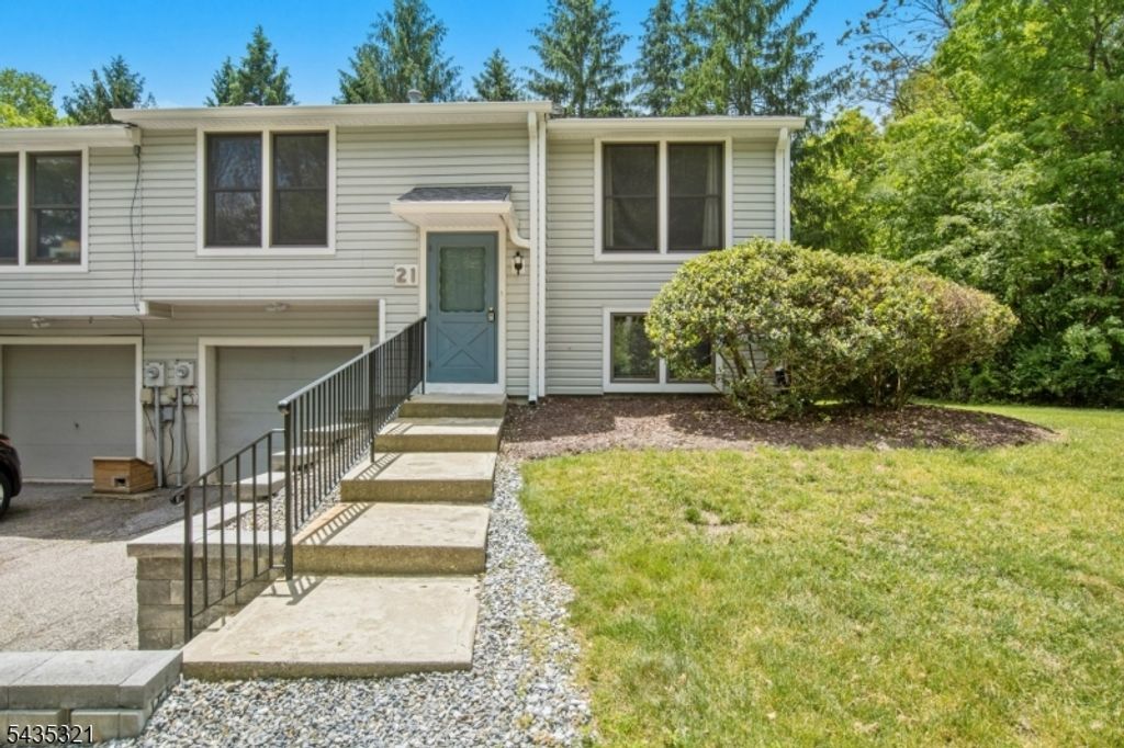 21 Quail Ct, Hardyston Twp., NJ 07419