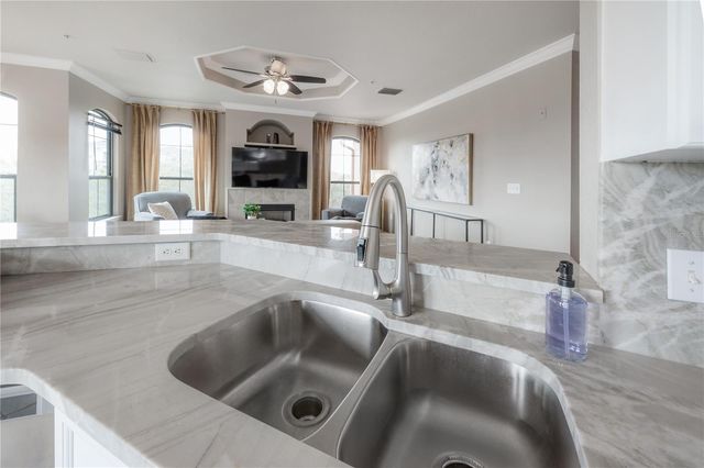 2709 VIA CIPRIANI 530B, Clearwater, FL 33764