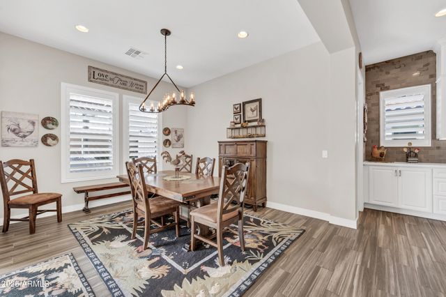 1867 E GILLCREST Road, Gilbert, AZ 85298