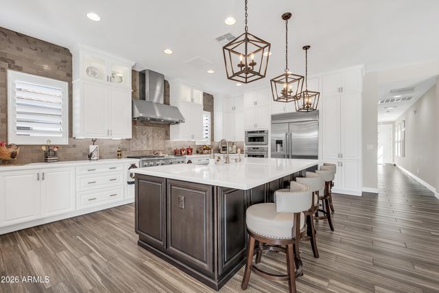 1867 E GILLCREST Road, Gilbert, AZ 85298