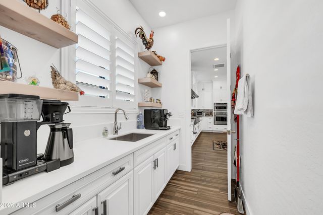 1867 E GILLCREST Road, Gilbert, AZ 85298