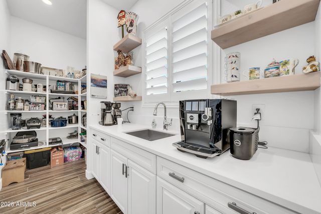 1867 E GILLCREST Road, Gilbert, AZ 85298