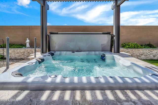 1867 E GILLCREST Road, Gilbert, AZ 85298