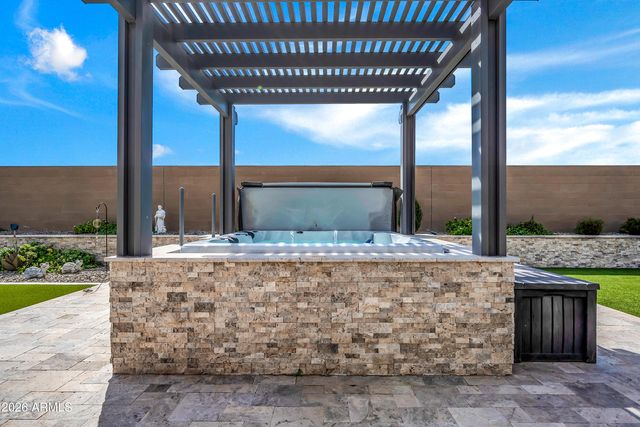 1867 E GILLCREST Road, Gilbert, AZ 85298