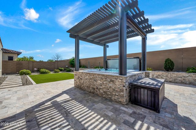 1867 E GILLCREST Road, Gilbert, AZ 85298