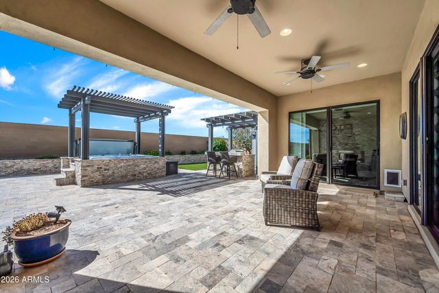 1867 E GILLCREST Road, Gilbert, AZ 85298