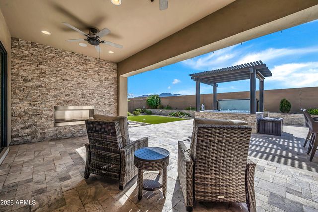 1867 E GILLCREST Road, Gilbert, AZ 85298