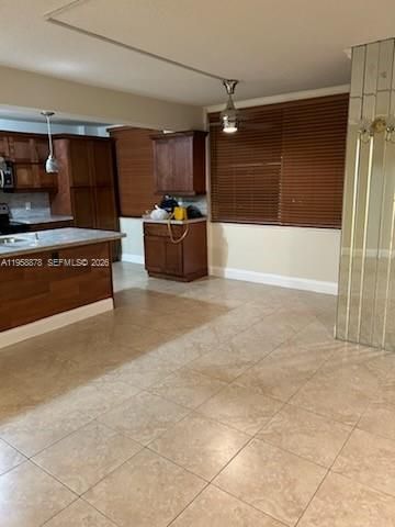 16450 Miami Dr 306, North Miami Beach, FL 33162