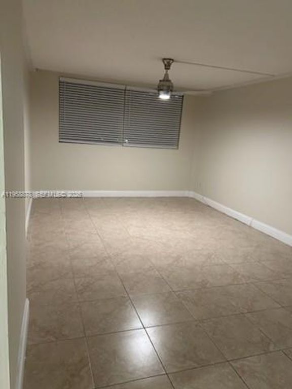 16450 Miami Dr 306, North Miami Beach, FL 33162