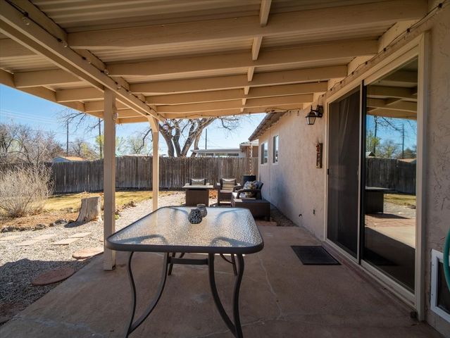 72 Joya, White Rock, NM 87547