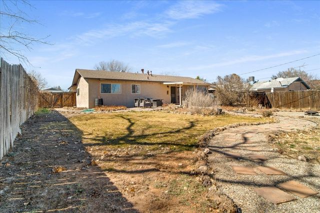 72 Joya, White Rock, NM 87547