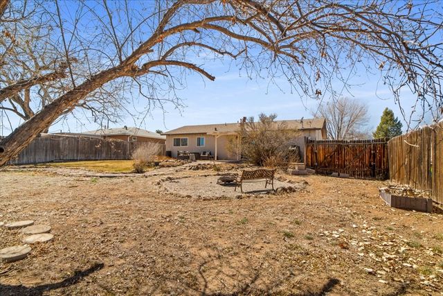 72 Joya, White Rock, NM 87547