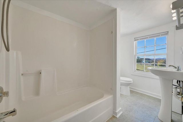 N 112 Hancock ST, Fincastle, VA 24090