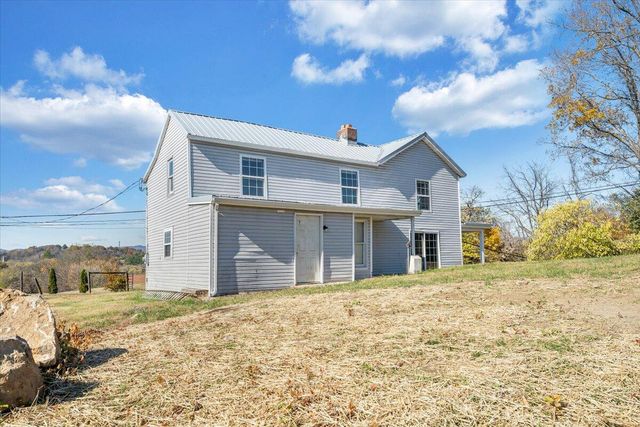 N 112 Hancock ST, Fincastle, VA 24090