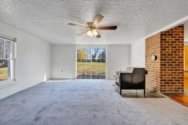 N 112 Hancock ST, Fincastle, VA 24090