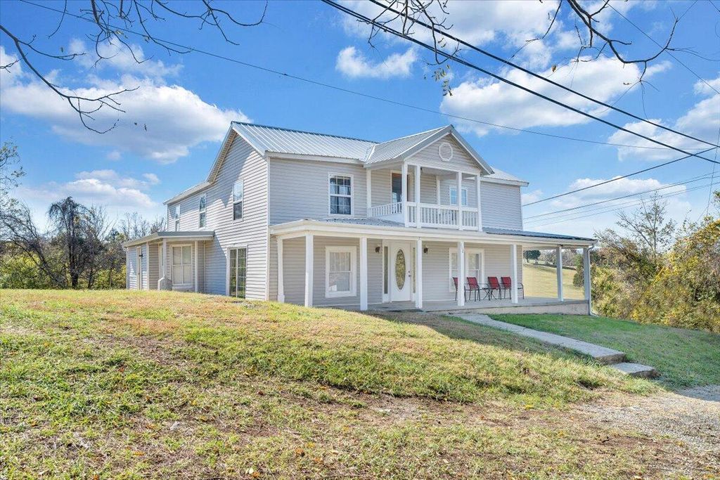 N 112 Hancock ST, Fincastle, VA 24090