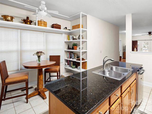 4 Holiday Drive, Arden, NC 28704