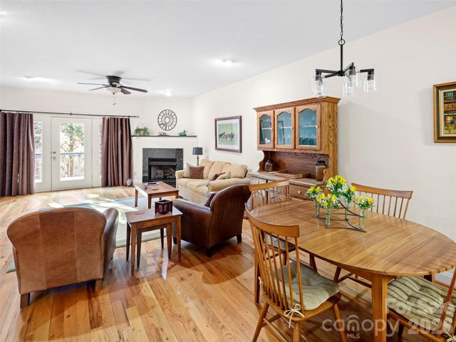 4 Holiday Drive, Arden, NC 28704