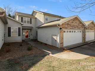 4 Holiday Drive, Arden, NC 28704
