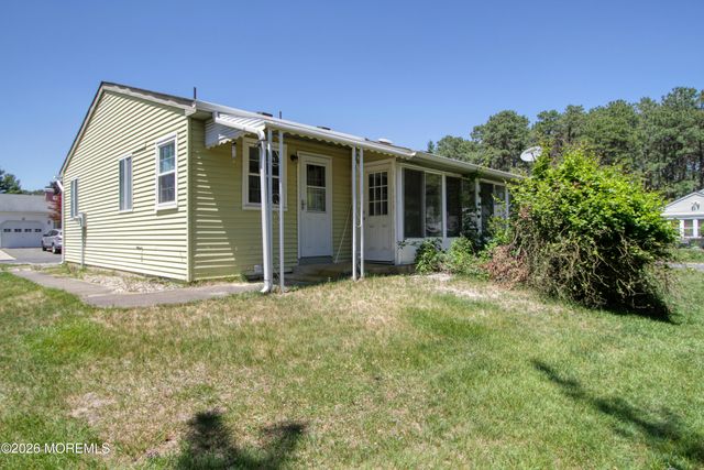 108 Sunset Road, Whiting, NJ 08759